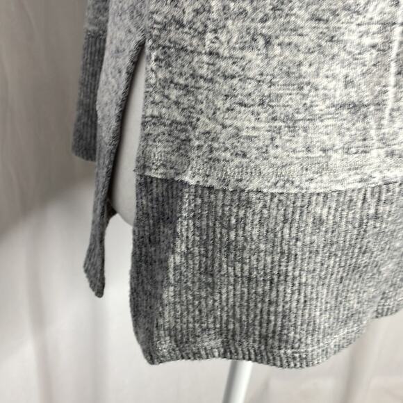 NWT bobeau grey layered sweater -  very oversized - Picture 5 of 10